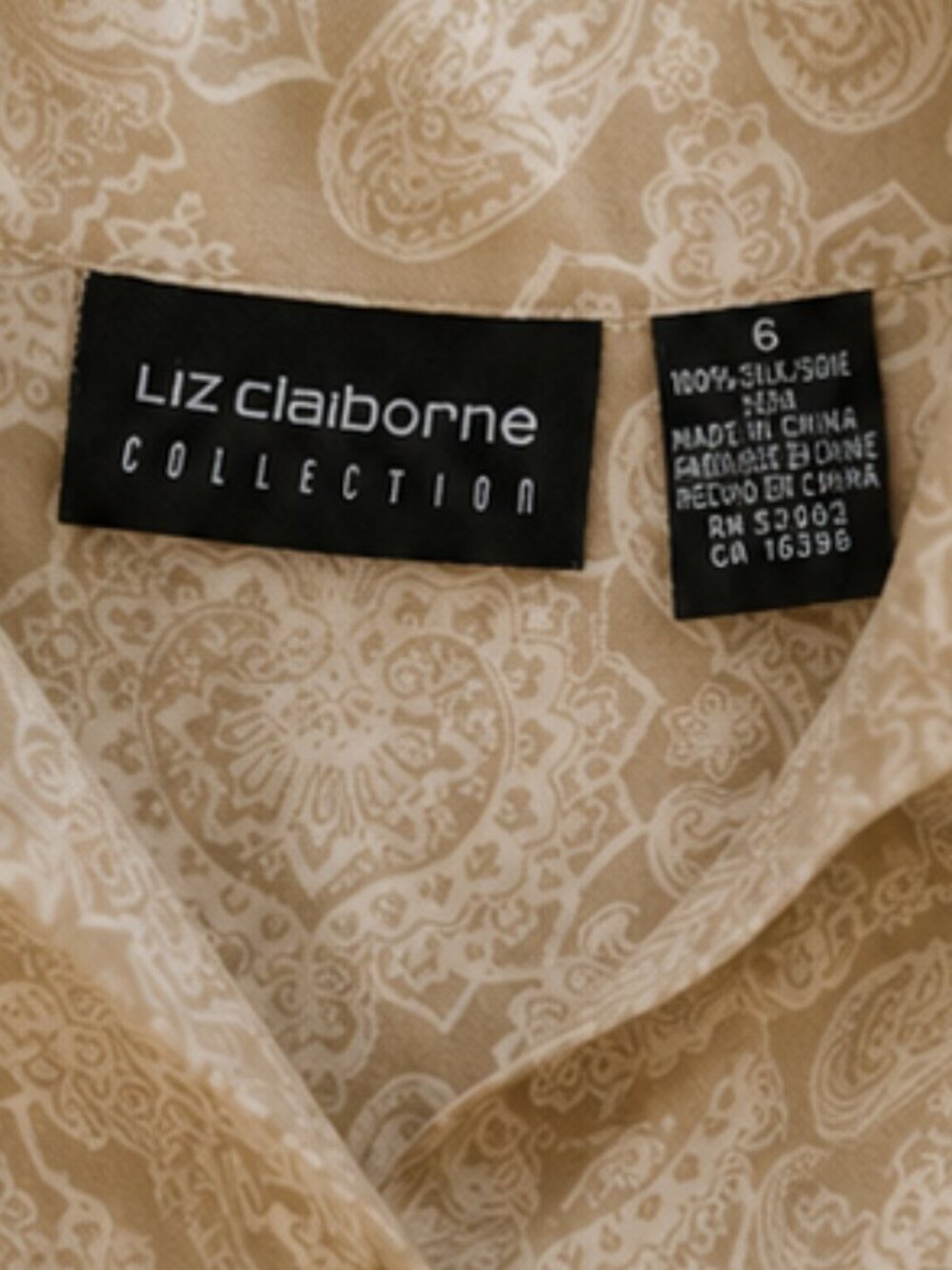 Liz Claiborne Cream Paisley Short Sleeve Button Front Blouse - Picture 3 of 4